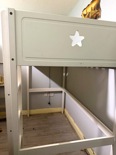 White painted wood single - white,